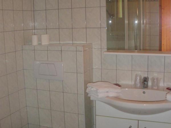 Hotel Le Grand Tetras : photo 3 de la chambre chambre triple