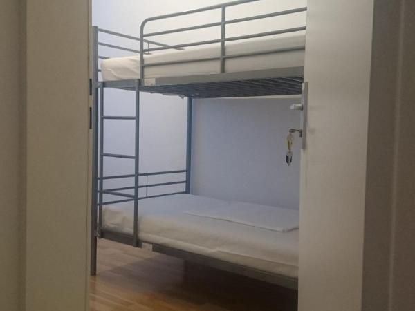 ABAI Apartments 1150 only WWW-On-line-Check-in & SelfService : photo 7 de la chambre chambre double avec lit d'appoint