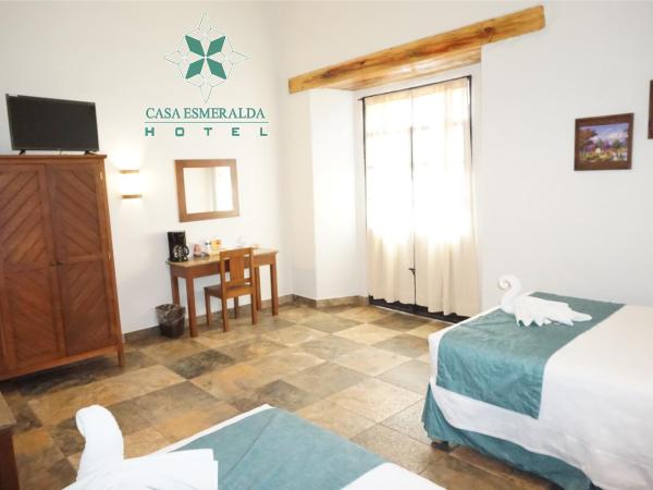Casa Esmeralda Hotel : photo 7 de la chambre chambre lits jumeaux spacieuse