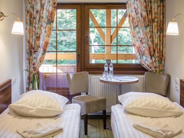 Leśne Patio : photo 2 de la chambre economy twin room with small bathroom