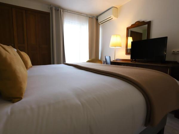 Hotel Des Tuileries : photo 4 de la chambre chambre triple