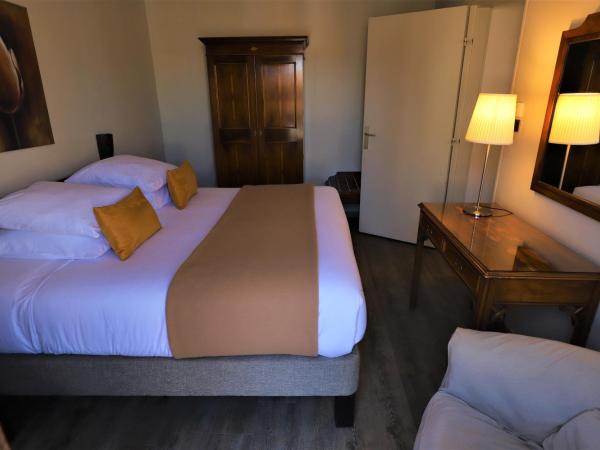 Hotel Des Tuileries : photo 2 de la chambre suite