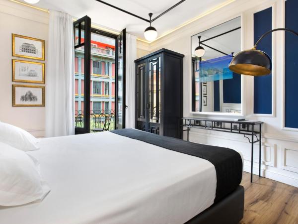 Hotel Market : photo 5 de la chambre chambre double ou lits jumeaux avec balcon