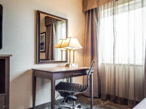 Monte Carlo Inn Airport Suites : photo 1 de la chambre chambre standard lit king-size