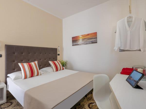 Hotel Maria Serena : photo 2 de la chambre chambre double confort - vue sur mer