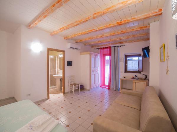 Olbia Domus Inn : photo 1 de la chambre suite junior