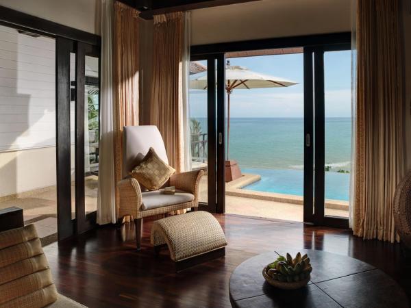Rawi Warin Resort And Spa - SHA Extra Plus : photo 2 de la chambre villa piscine coucher de soleil