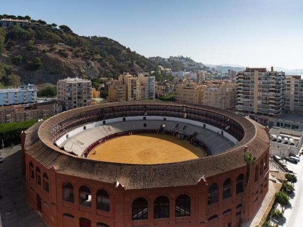 Hotel MS Maestranza Málaga : photo 2 de la chambre chambre lits jumeaux avec lit d’appoint - 301