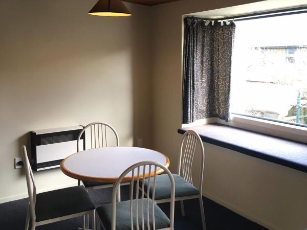 Woodlands Motels And Apartments : photo 8 de la chambre appartement 2 chambres rénové