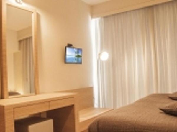 Hotel Christina : photo 4 de la chambre appartement 1 chambre avec vue sur la mer - annexe