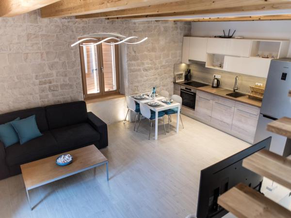 Limestone Heritage House : photo 2 de la chambre appartement supérieur