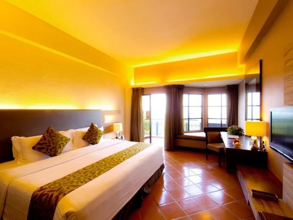 Thistle Port Dickson Resort : photo 5 de la chambre chambre lit king-size deluxe - côté mer