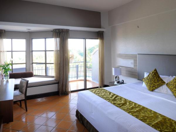 Thistle Port Dickson Resort : photo 6 de la chambre chambre lit king-size deluxe - côté mer