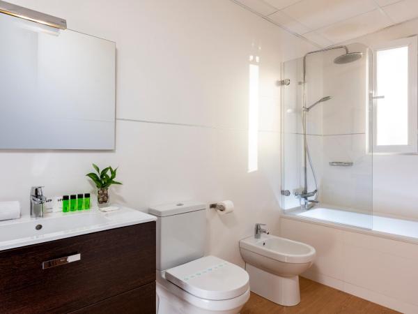 Hotel de Francia y París : photo 1 de la chambre chambre familiale avec terrasse