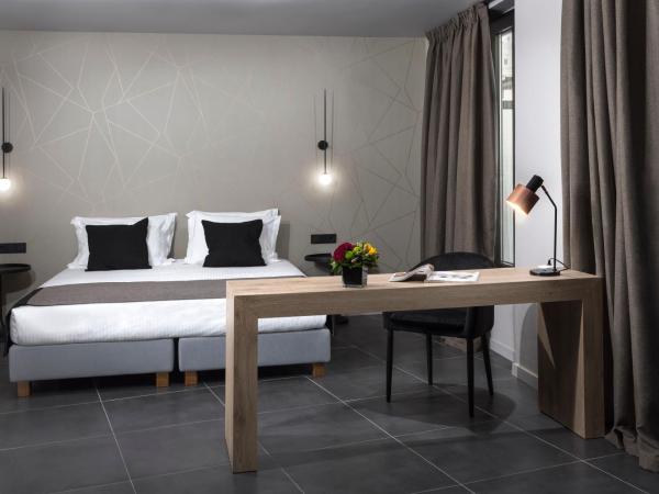 Azur Suites : photo 3 de la chambre suite - vue sur ville