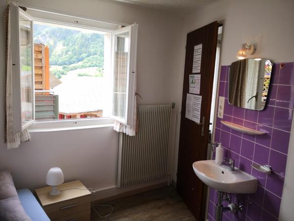 Weisses Rössli : photo 5 de la chambre chambre simple avec salle de bains commune