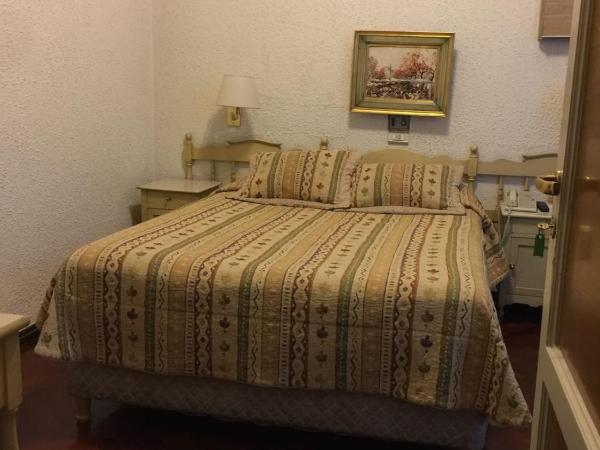 Hotel Cervantes : photo 3 de la chambre chambre double Économique