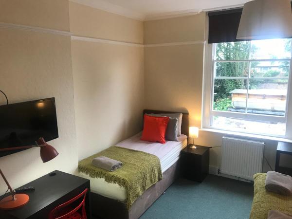 The Grange Pub : photo 4 de la chambre chambre triple classique avec salle de bains commune