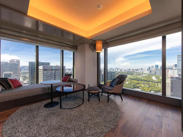 THE BLOSSOM HIBIYA : photo 2 de la chambre suite avec lit king-size