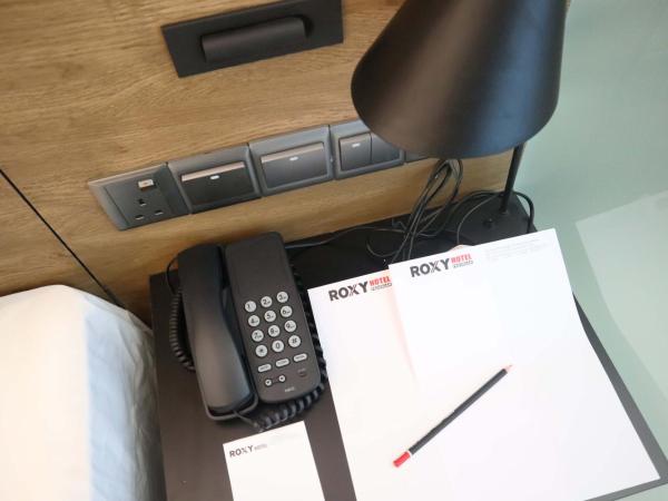 Roxy Hotel Padungan : photo 3 de la chambre chambre simple standard (sans fenêtre)