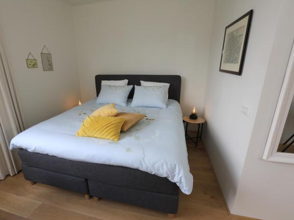 B&B De Zwanebloem : photo 4 de la chambre chambre double avec terrasse