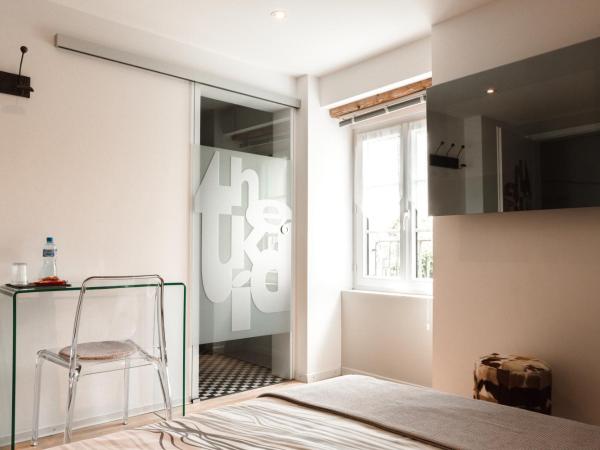 B&B 7e Art : photo 3 de la chambre chambre double standard