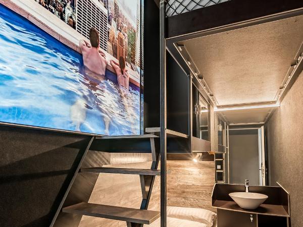 BoxHotel Hannover : photo 6 de la chambre chambre lits jumeaux spacieuse