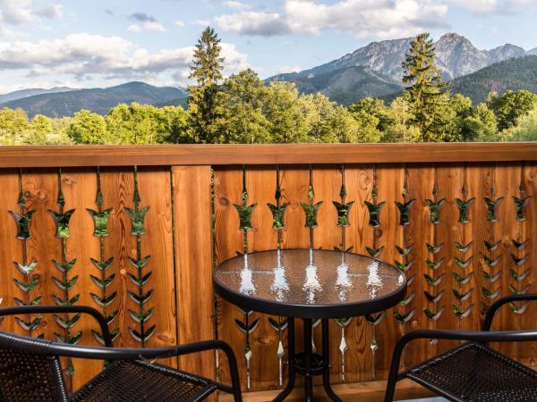 Royal Hill Residence : photo 4 de la chambre studio avec balcon - vue sur montagnes
