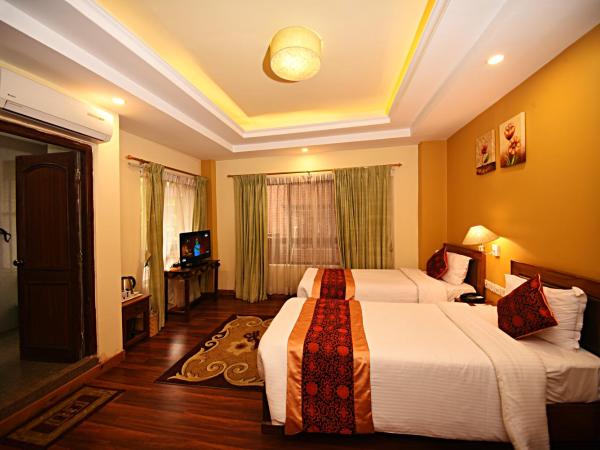 DOM Himalaya Hotel : photo 4 de la chambre chambre double ou lits jumeaux de luxe - navette depuis l'aéroport gratuite