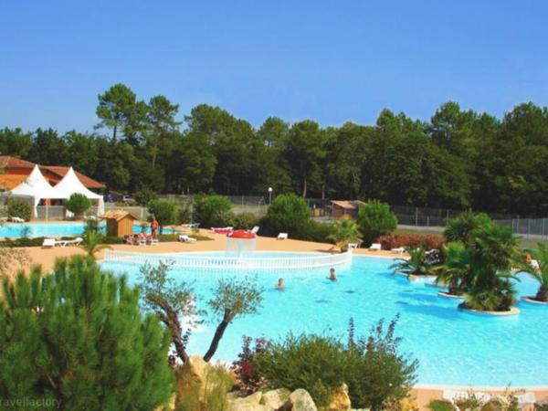 Pyla Chalet et mobilhom 6 personnes Magda : photo 5 de la chambre mobile home