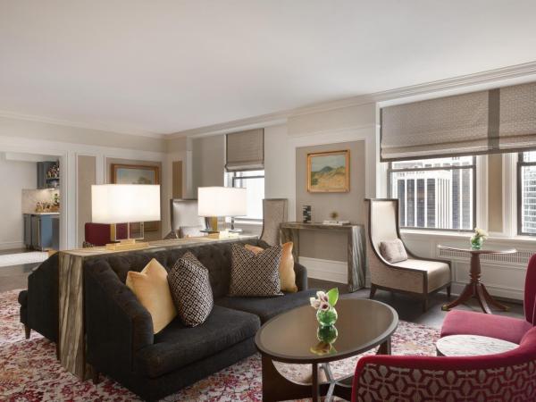 Fairmont Hotel Vancouver : photo 5 de la chambre chambre fairmont gold avec lit king-size