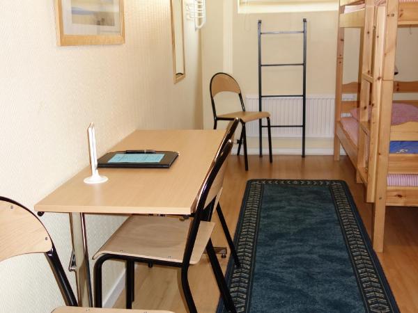 Vandrarhem Svanen : photo 1 de la chambre chambre quadruple Économique avec salle de bains commune