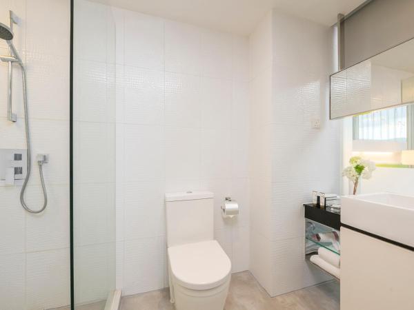 Dorsett Tsuen Wan, Hong Kong : photo 8 de la chambre chambre queen ou lits jumeaux supérieure