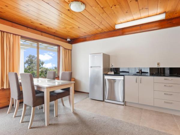 Waitakere Resort & Spa : photo 1 de la chambre appartement spa - vue sur jardin