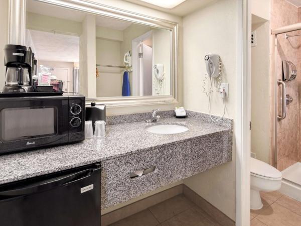 Hotel Nexus; BW Signature Collection : photo 2 de la chambre chambre lit king-size avec bain à remous