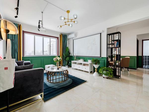 Xi 'an lianhu district · kaiyuanmen · Luke boutique apartment ·00184770 : photo 3 de la chambre appartement avec balcon