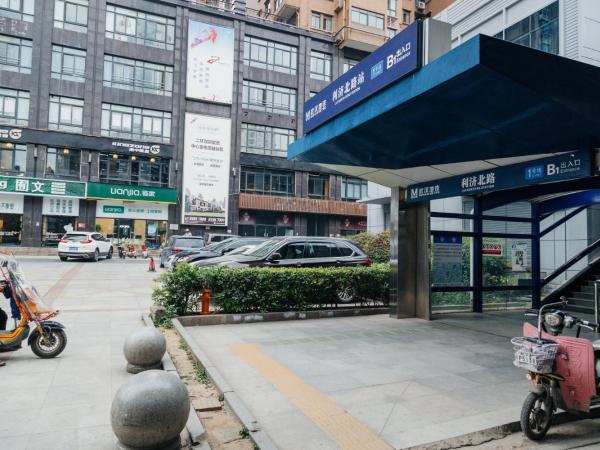 [Passenger] Wuhan，Qiekou District, Liji North Road : photo 4 de la chambre appartement avec balcon