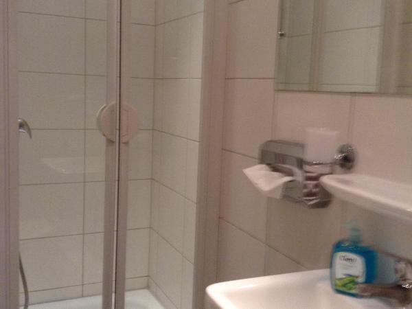 Hotel Garni Kleist am Kurfürstendamm : photo 2 de la chambre studio standard