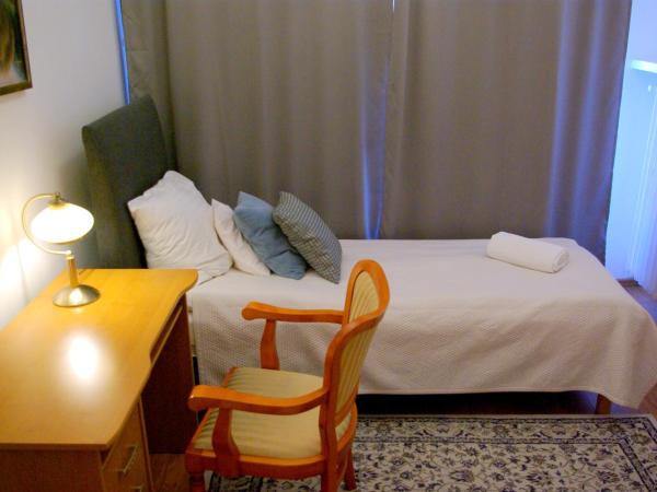 Pokoje Gościnne Dom Literatury : photo 3 de la chambre chambre simple - vue sur château royal