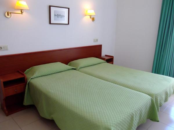 Hotel Simeon : photo 2 de la chambre chambre double ou lits jumeaux avec balcon