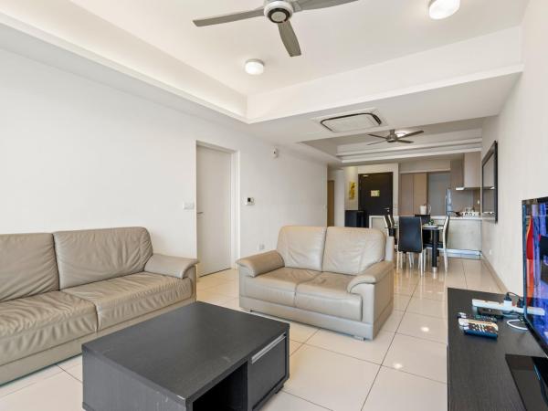 Suasana Bukit Ceylon by Plush : photo 2 de la chambre appartement avec douche