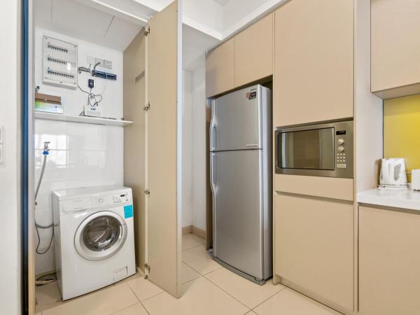 Suasana Bukit Ceylon by Plush : photo 3 de la chambre appartement avec douche