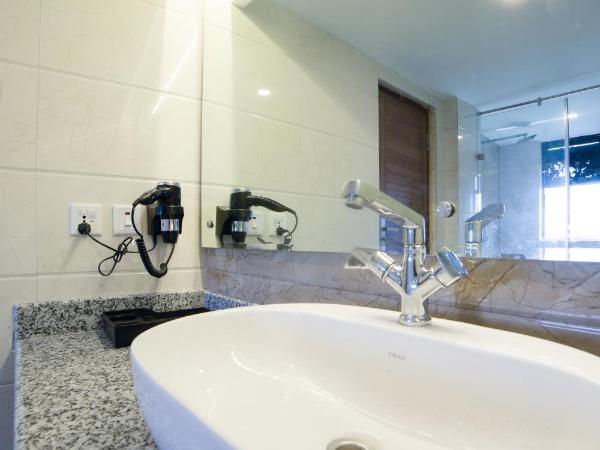 Ganapati Airport Hotel : photo 9 de la chambre chambre deluxe