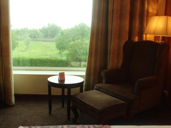 Ramada by Wyndham Jaipur Jaisinghpura : photo 3 de la chambre king suite (non smoking)
