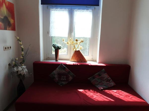 Gasthaus Pavillon : photo 6 de la chambre chambre familiale avec salle de bains privative