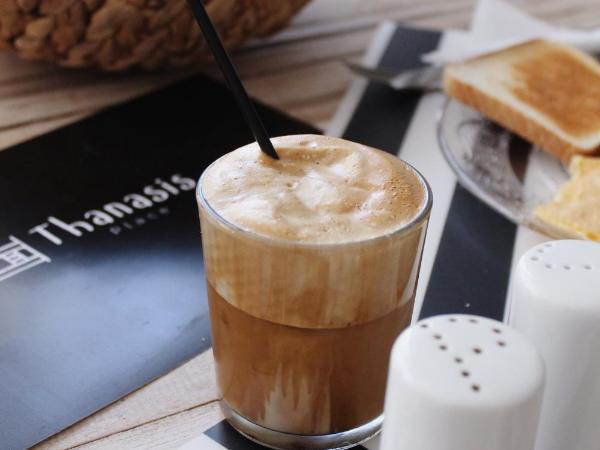 Thanasis Place : photo 4 de la chambre lit dans dortoir mixte de 6 lits