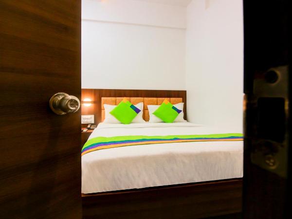 Treebo Arvind Residency : photo 6 de la chambre chambre double Économique