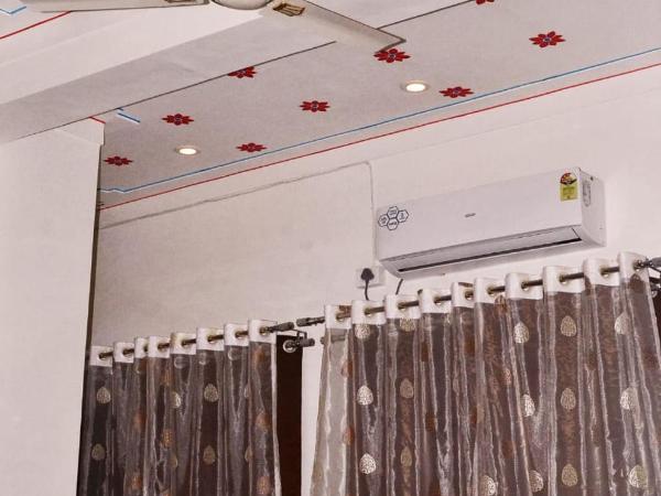 Hotel Shiv Palace : photo 5 de la chambre chambre double standard