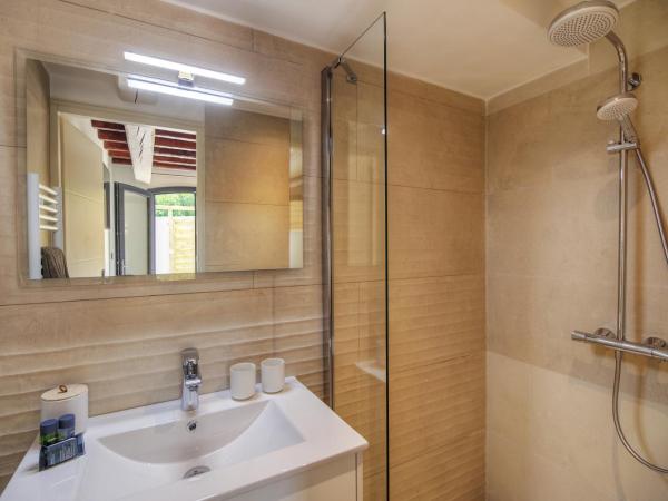 Le Refuge - Gigaro Lodges : photo 3 de la chambre chambre lit king-size