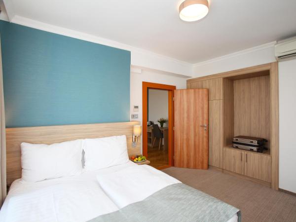 Medos Hotel : photo 4 de la chambre chambre familiale